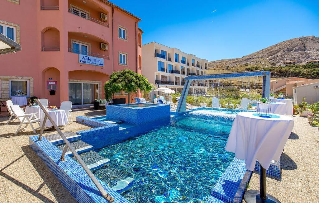 Bed & Breakfast Valentina Metajna Bagian luar foto